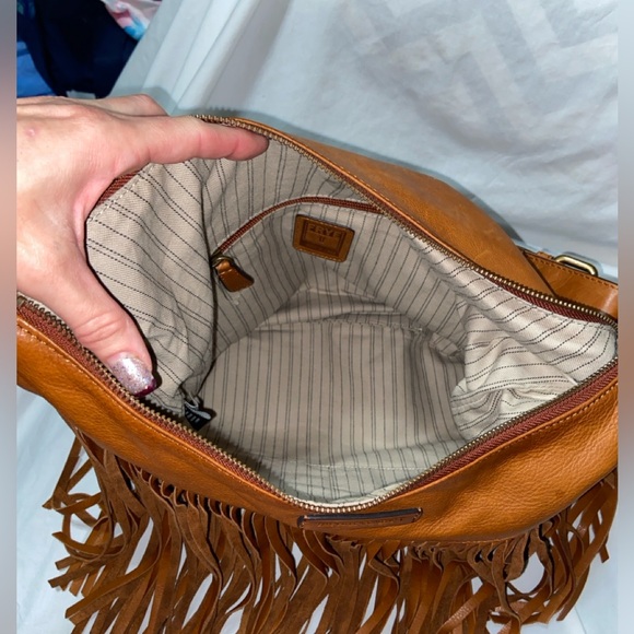 Like new Frye Whiskey Heidi Fringe Hobo slouchy Bag - Picture 14 of 15